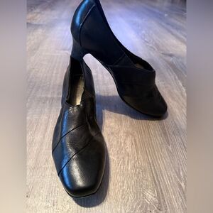 Aravon by New Balance Slip On Casual Block Heel Womens Size 9D Black NWOB